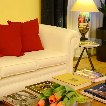 Hotell Cairoli